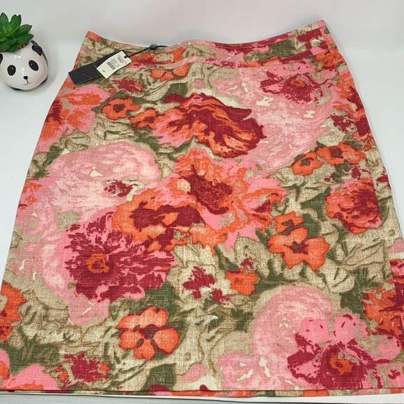 Talbots Floral Pencil Skirt. NWOT. I accidentally ripped the tag off. - Picture 1 of 11